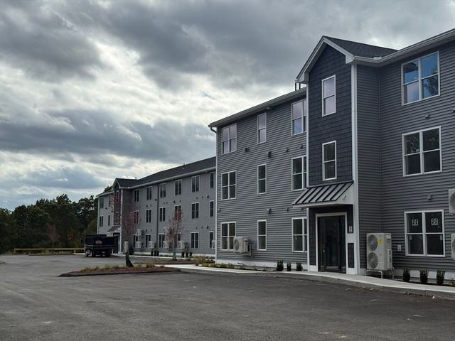 251 Sladen Street 207, Dracut, MA 01826