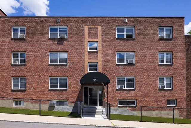 12 Vinal St 3, Boston, MA 02135