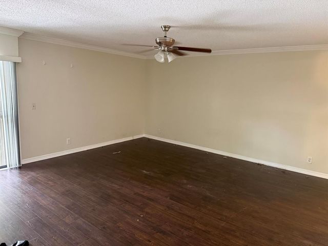 552 E Deer Creek Wildwood Ln Lane E, Deerfield Beach, FL 33442