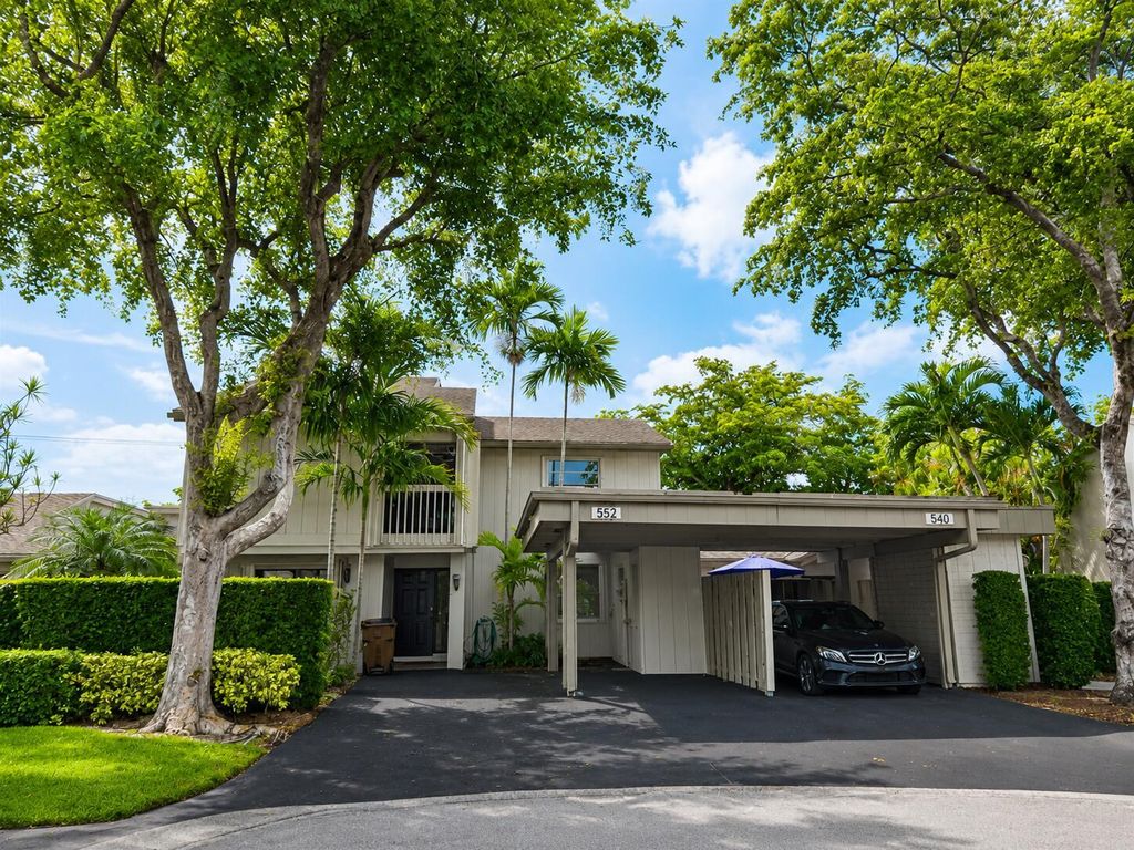 552 E Deer Creek Wildwood Ln Lane E, Deerfield Beach, FL 33442