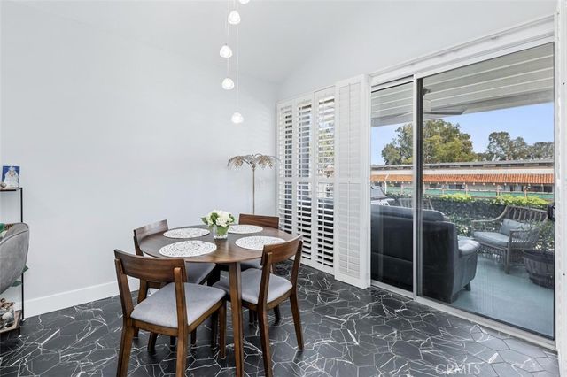 17711 Margate Street 316, Encino, CA 91316