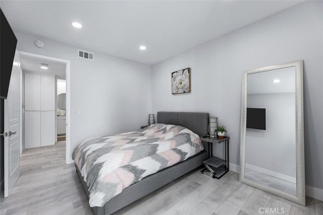 17711 Margate Street 316, Encino, CA 91316