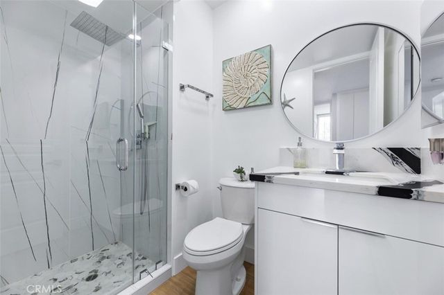 17711 Margate Street 316, Encino, CA 91316