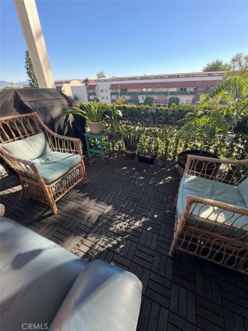 17711 Margate Street 316, Encino, CA 91316
