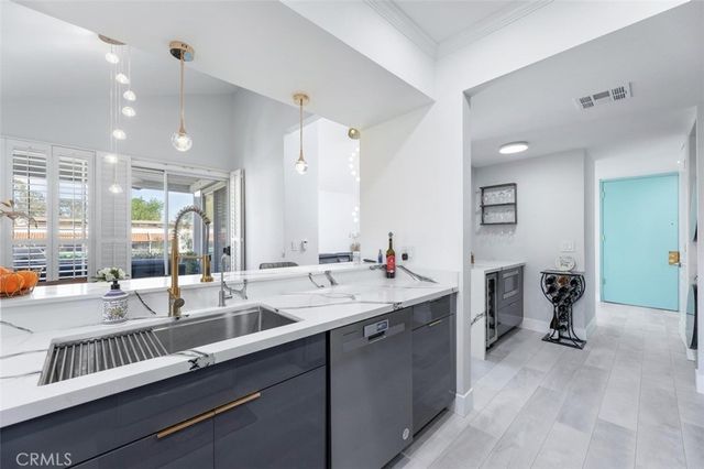 17711 Margate Street 316, Encino, CA 91316
