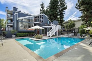 17711 Margate Street 316, Encino, CA 91316