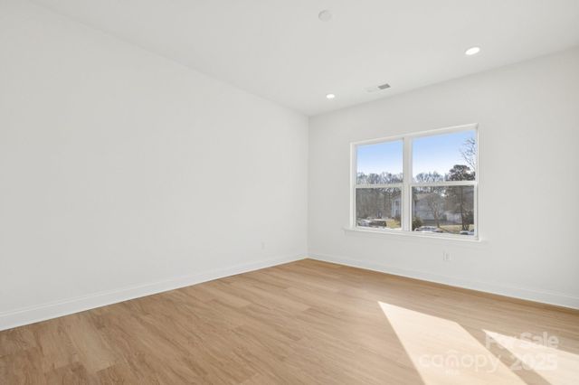 5403 Toano Road, Charlotte, NC 28215