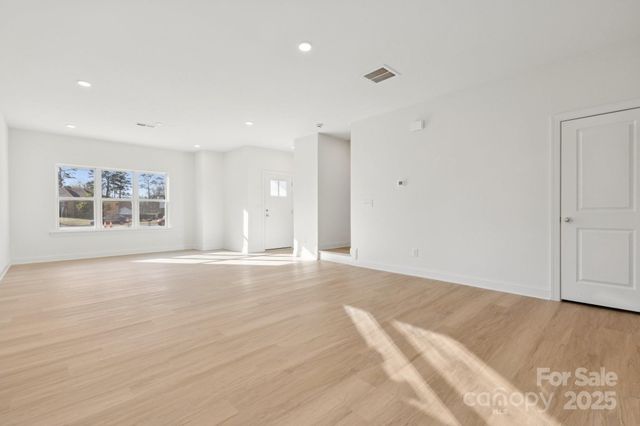 5403 Toano Road, Charlotte, NC 28215