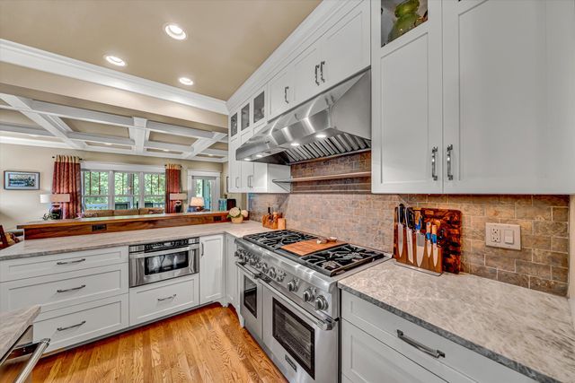 6030 Stickley LN, Roanoke, VA 24018