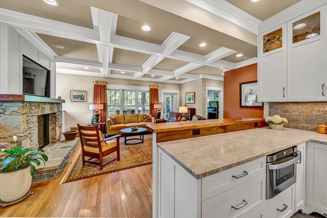6030 Stickley LN, Roanoke, VA 24018