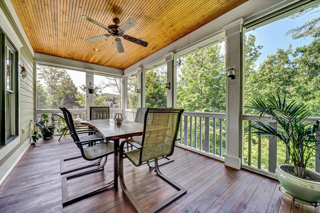 6030 Stickley LN, Roanoke, VA 24018