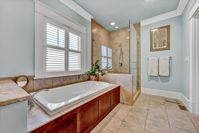 6030 Stickley LN, Roanoke, VA 24018