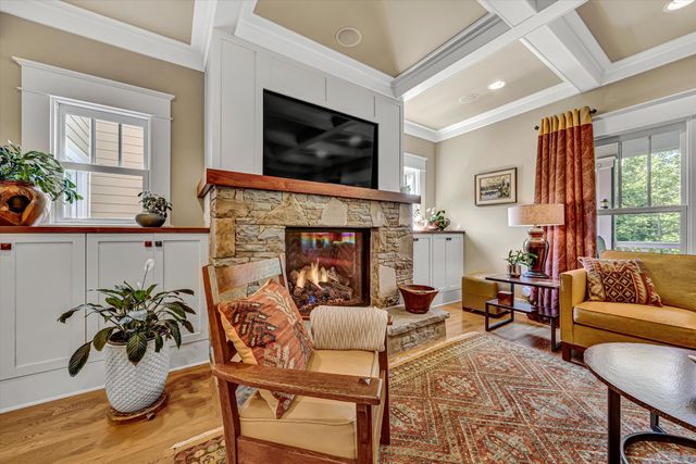 6030 Stickley LN, Roanoke, VA 24018