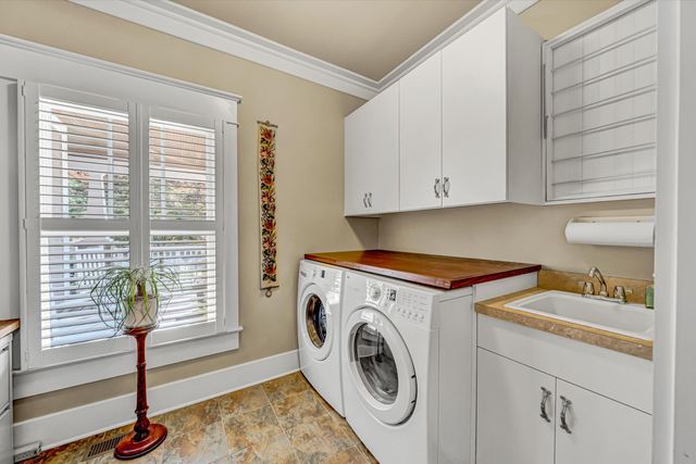 6030 Stickley LN, Roanoke, VA 24018