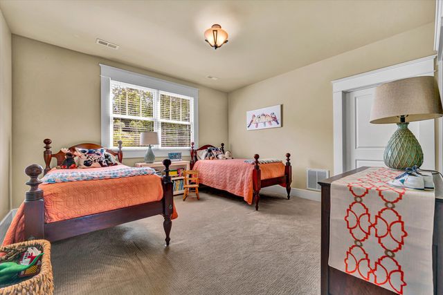 6030 Stickley LN, Roanoke, VA 24018