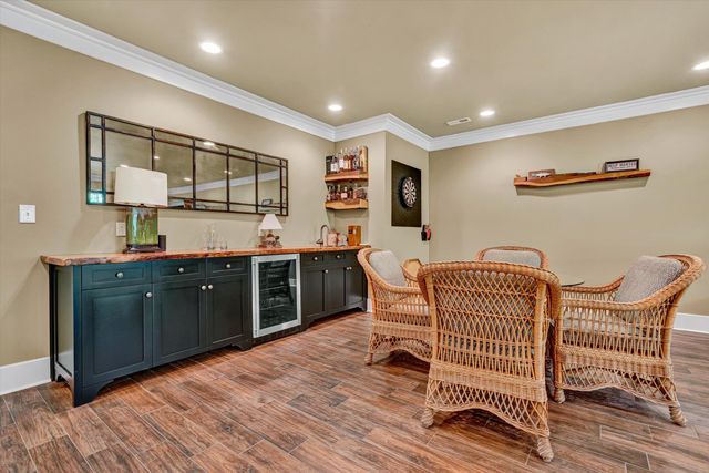 6030 Stickley LN, Roanoke, VA 24018
