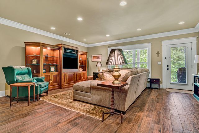 6030 Stickley LN, Roanoke, VA 24018