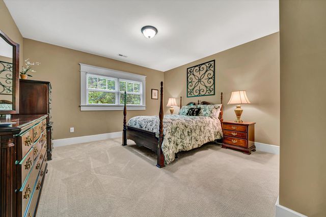 6030 Stickley LN, Roanoke, VA 24018