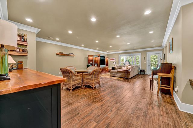 6030 Stickley LN, Roanoke, VA 24018