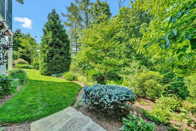 6030 Stickley LN, Roanoke, VA 24018