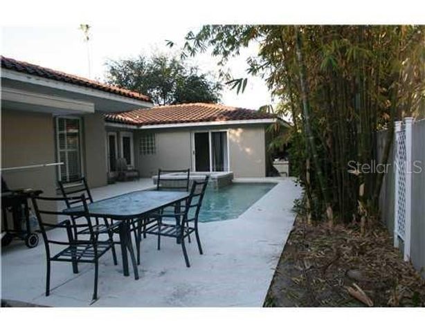 300 BRIGHTWATERS BOULEVARD NE, St Petersburg, FL 33704