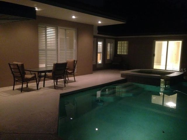 300 BRIGHTWATERS BOULEVARD NE, St Petersburg, FL 33704