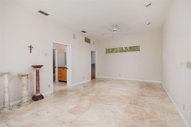 300 BRIGHTWATERS BOULEVARD NE, St Petersburg, FL 33704