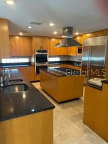 300 BRIGHTWATERS BOULEVARD NE, St Petersburg, FL 33704