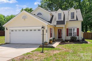 264 Brookstone Drive, Mount Holly, NC 28120