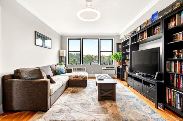 575 Bronx River Road 6C, Yonkers, NY 10704
