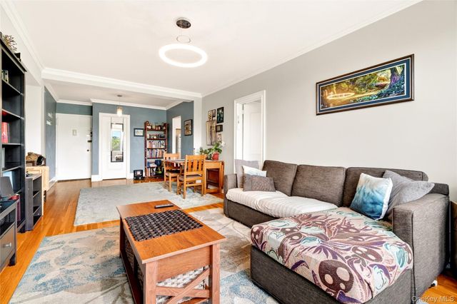 575 Bronx River Road 6C, Yonkers, NY 10704