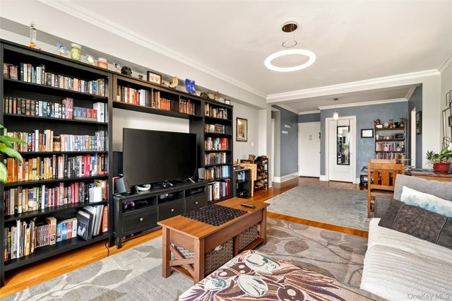 575 Bronx River Road 6C, Yonkers, NY 10704
