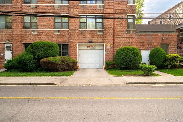 575 Bronx River Road 6C, Yonkers, NY 10704