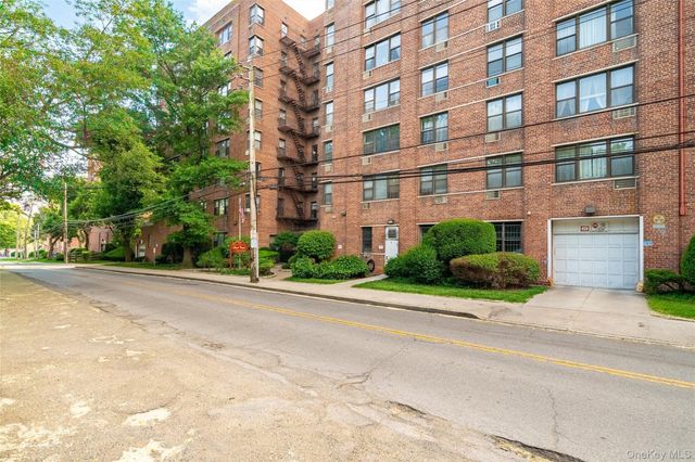 575 Bronx River Road 6C, Yonkers, NY 10704