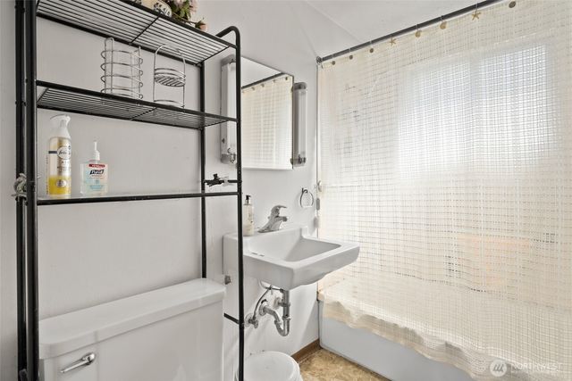 1571 Dutch Hollow Drive, Freeland, WA 98249