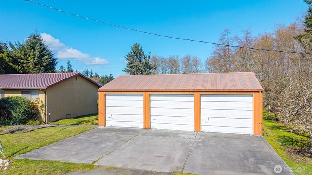 1571 Dutch Hollow Drive, Freeland, WA 98249