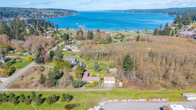 1571 Dutch Hollow Drive, Freeland, WA 98249