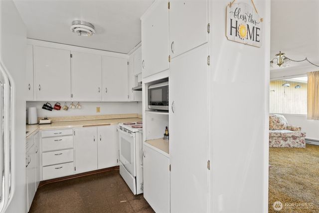 1571 Dutch Hollow Drive, Freeland, WA 98249