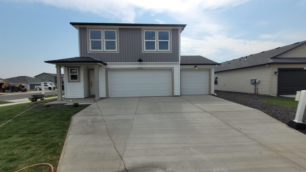 1816 E A St, Deer Park, WA 99006
