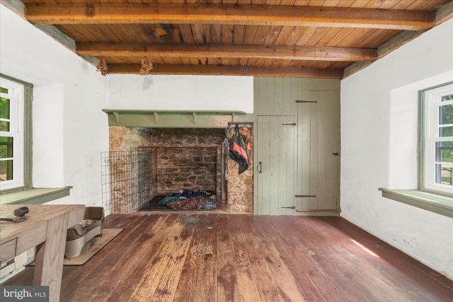 1238 HUFFS CHURCH RD, Barto, PA 19504
