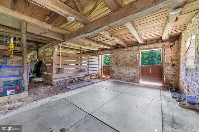 1238 HUFFS CHURCH RD, Barto, PA 19504