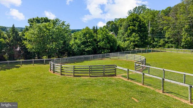 1238 HUFFS CHURCH RD, Barto, PA 19504