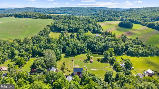 1238 HUFFS CHURCH RD, Barto, PA 19504