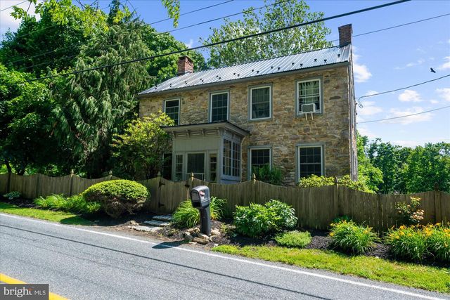 1238 HUFFS CHURCH RD, Barto, PA 19504