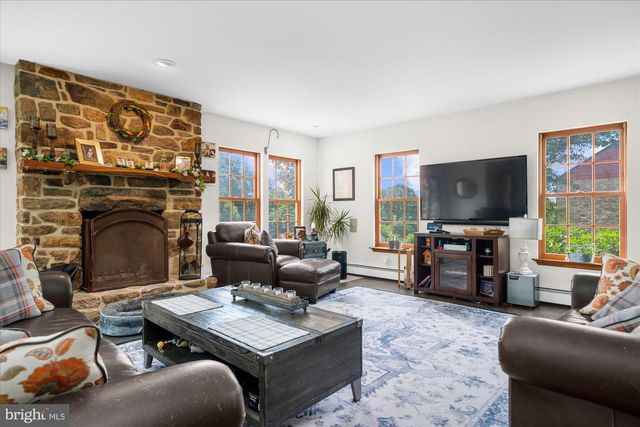 1238 HUFFS CHURCH RD, Barto, PA 19504