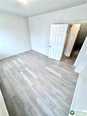 35 Spruce Street, Allentown City, PA 18101