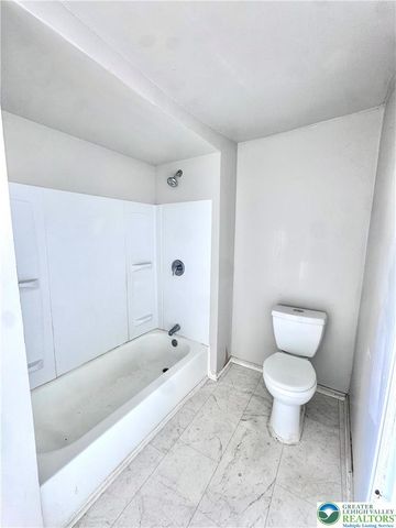 35 Spruce Street, Allentown City, PA 18101