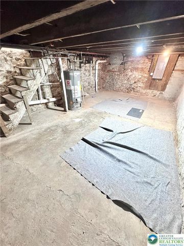 35 Spruce Street, Allentown City, PA 18101