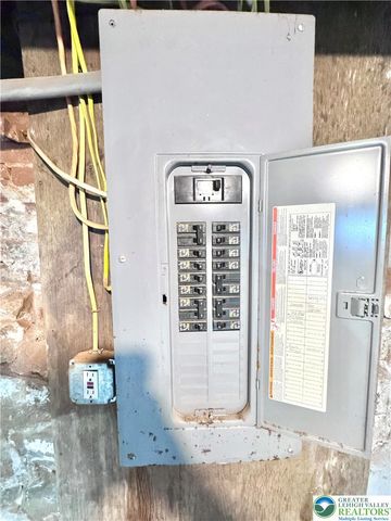 35 Spruce Street, Allentown City, PA 18101