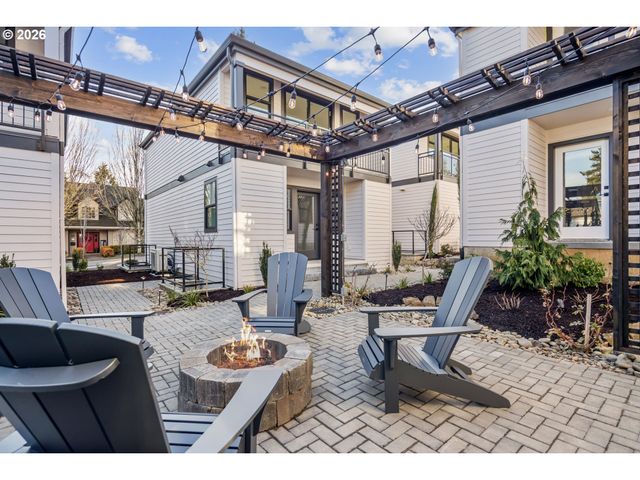 815 3rd St, Lake Oswego, OR 97034